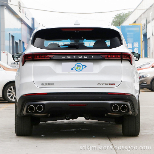 2023 Высококачественные подержанные автомобили China Sale Jetour x70 плюс 1,6t DCT Strong 7 сидений Бензин